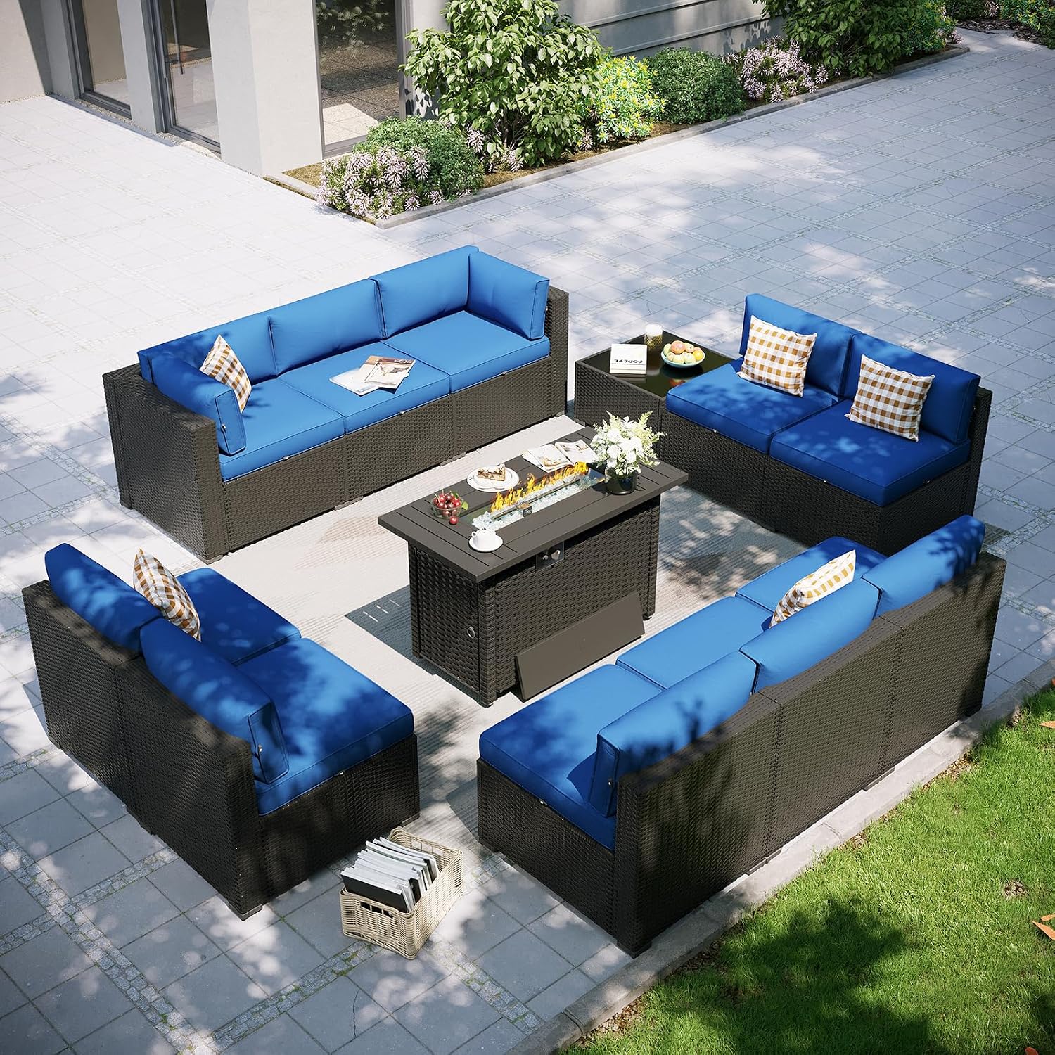 Outdoor Furniture With Fire Pit Table - Set di mobili da esterno per